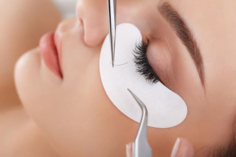 Eyelash Extensions Do’s and Don’ts